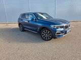 BMW X5 xDrive30d - 75tkm | Panorama | No accidents - blaue BMW X5