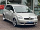 Toyota Corolla Verso 2.2 D-CAT Sol 7-Sitzer/KLIMA/AHK - Toyota Corolla Verso aus 2007 mit Diesel-Antrieb