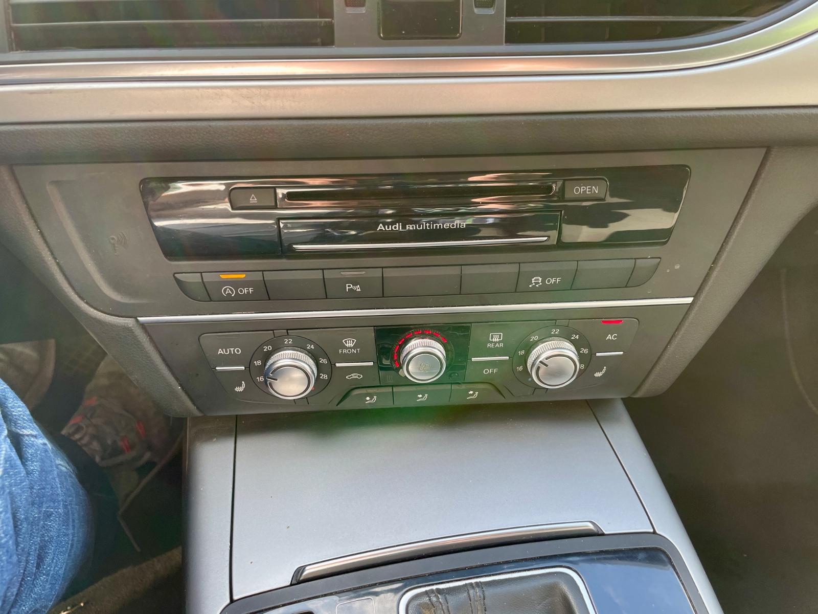 Audi A6 2012 — photo 17