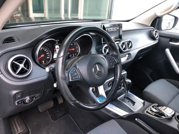 Mercedes X 250 - 11