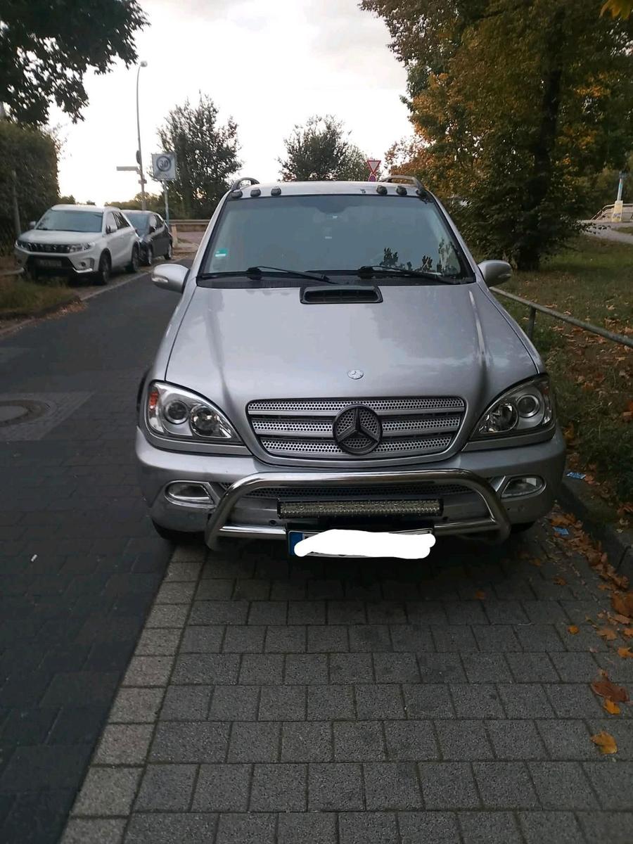 Mercedes-Benz ML 270