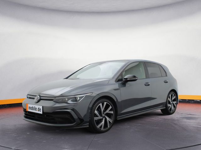 Volkswagen Golf 8 1.5 eTSI DSG R-Line IQ.LIGHT NAVI PANORAM