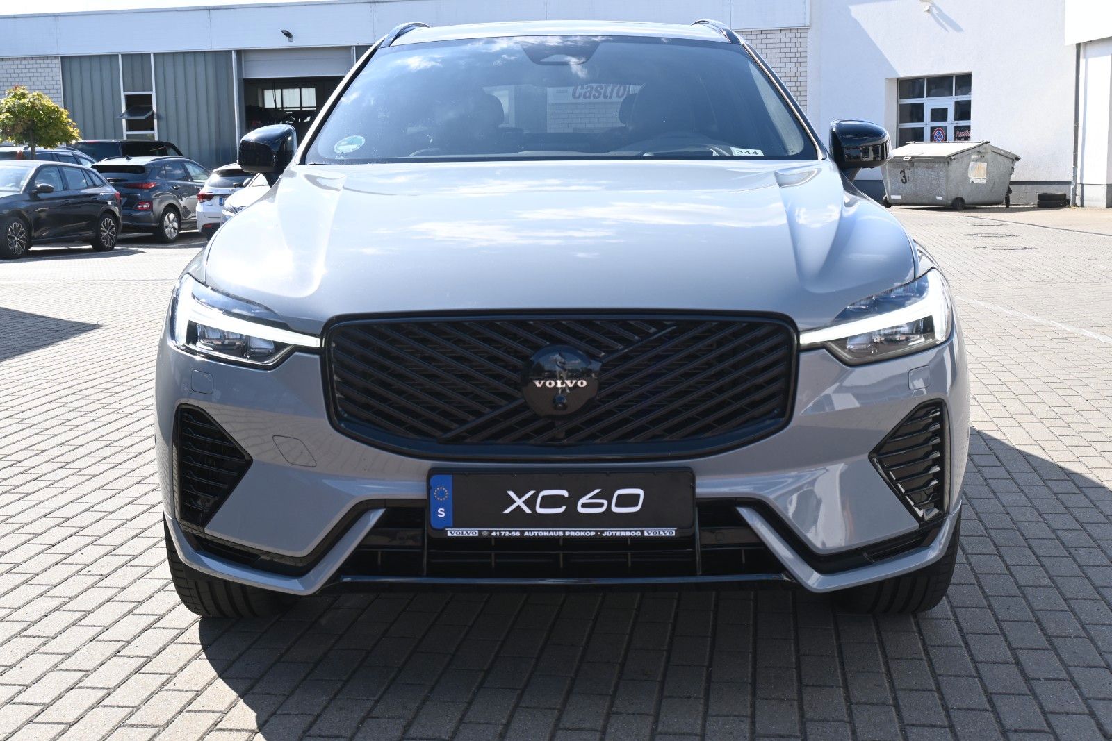Fahrzeugabbildung Volvo XC60 T8 RC AWD Ultra Black Edition*360*Facelift