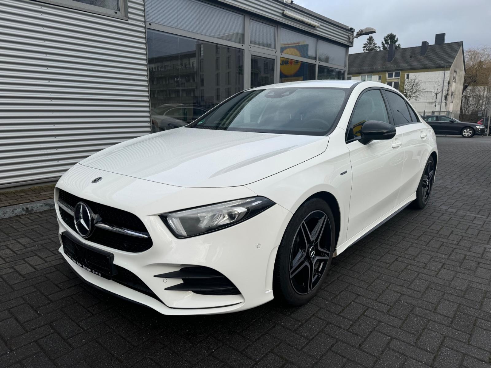 Mercedes-Benz A 180 A Limousine A 180 Edition 1 /AMG/Kamera