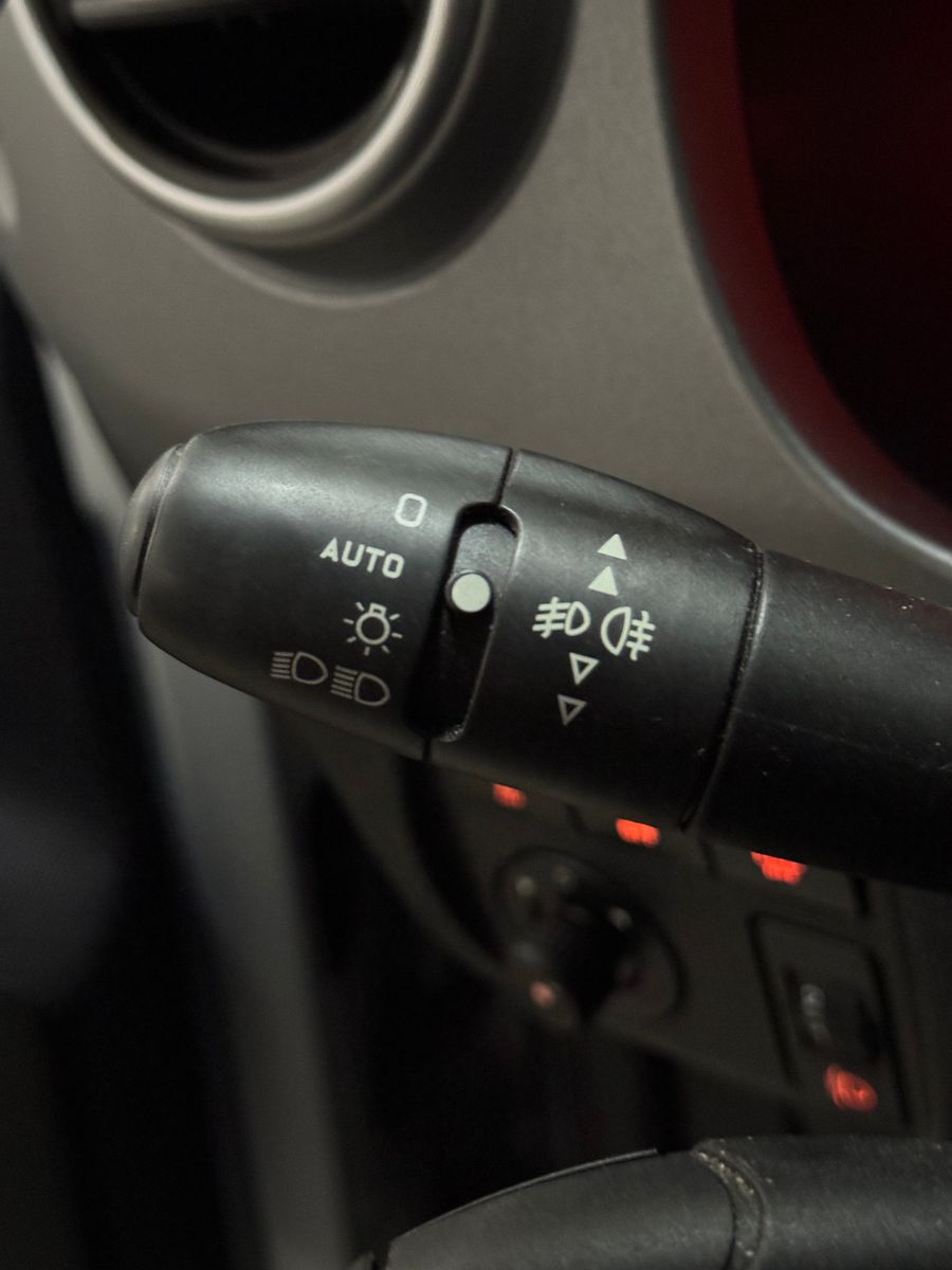 Fahrzeugabbildung Peugeot Partner Tepee 1.6 HDI ALLURE PDC SHZ KLIMA 2HAND