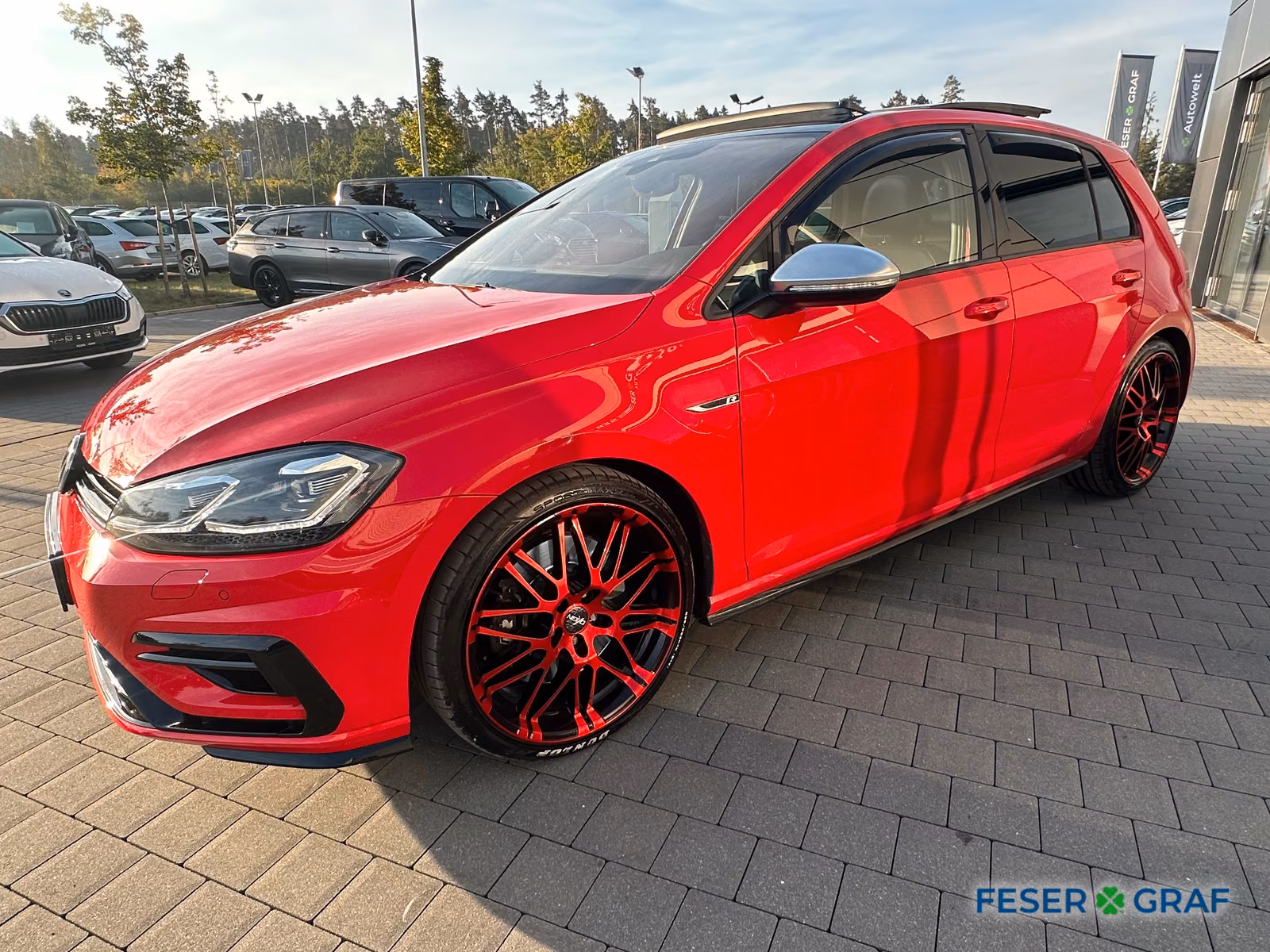 Volkswagen Golf VII R 2.0 TSI DSG LED PANO DYNAUDIO KAMERA