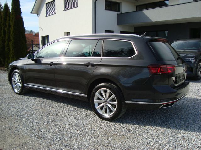 Volkswagen Passat Variant Elegance 2,0 TDI DSG IQ-Matrix !!