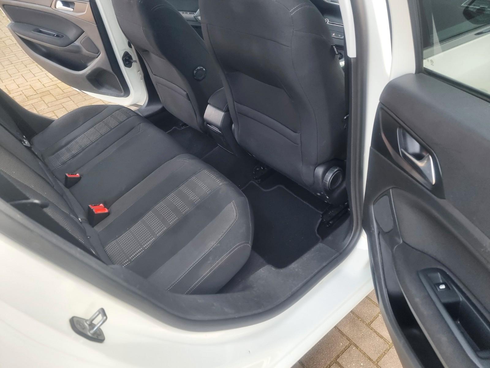 Peugeot 308 SW Allure NAVI KAMERA TEMP SITZH LED PDC ALU
