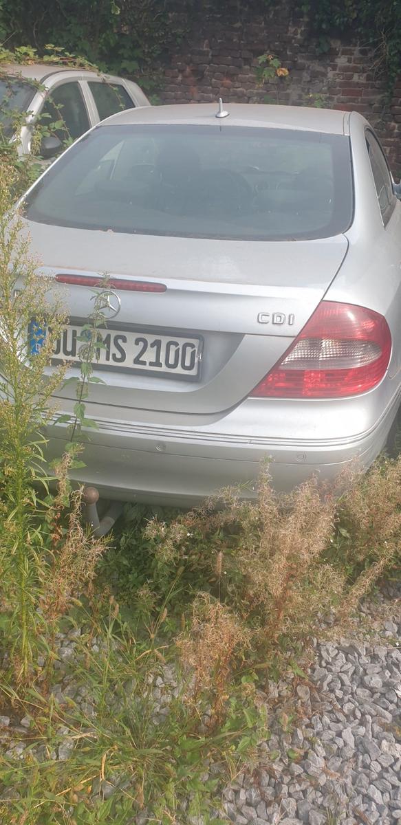 Mercedes-Benz 320