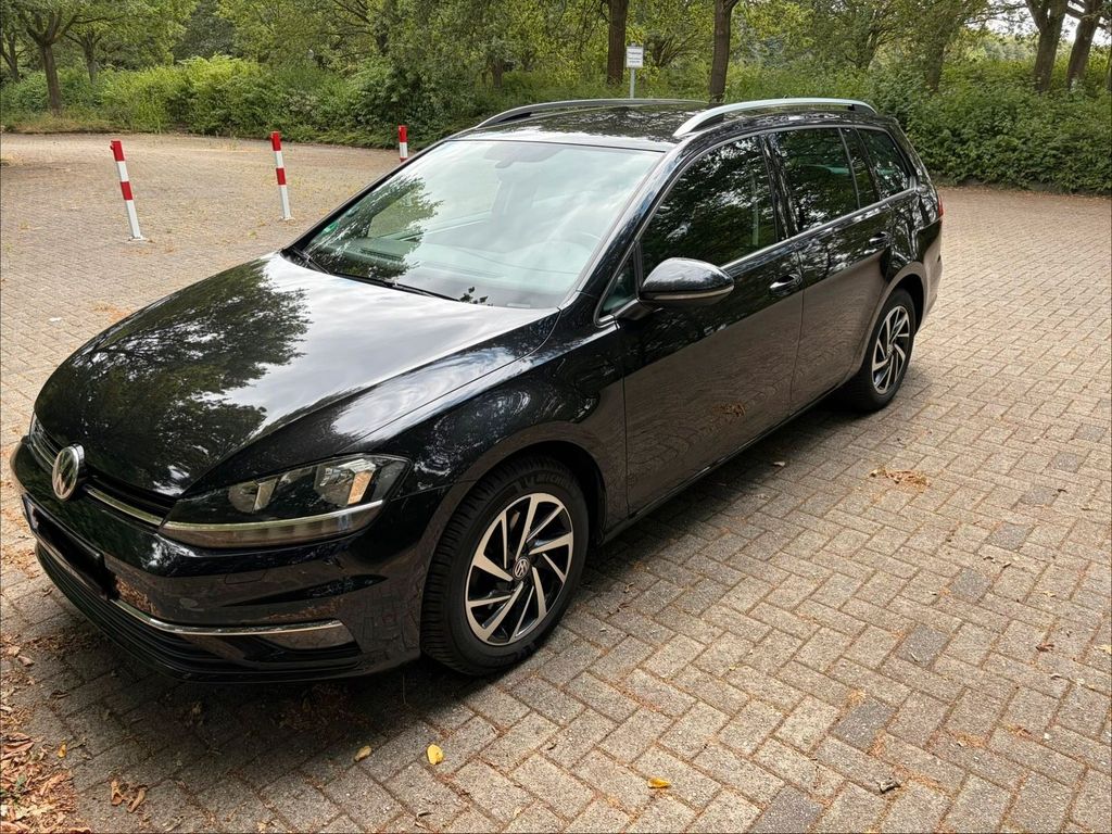 Image of Volkswagen Golf