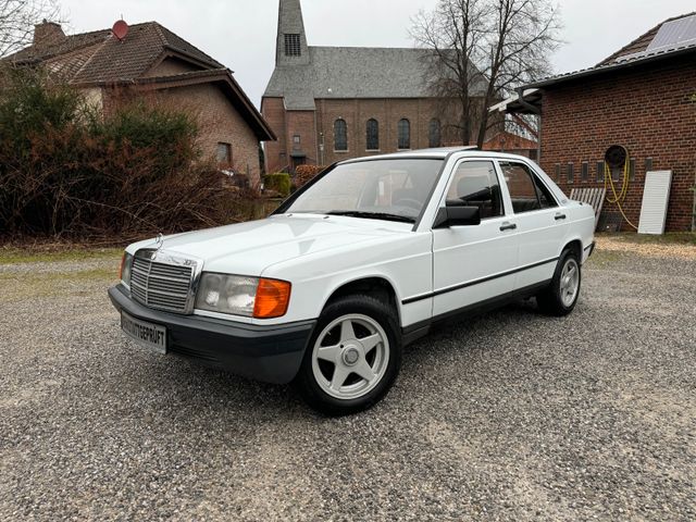 Mercedes-Benz 190E Oldtimer H-Kennzeichen Schiebedach