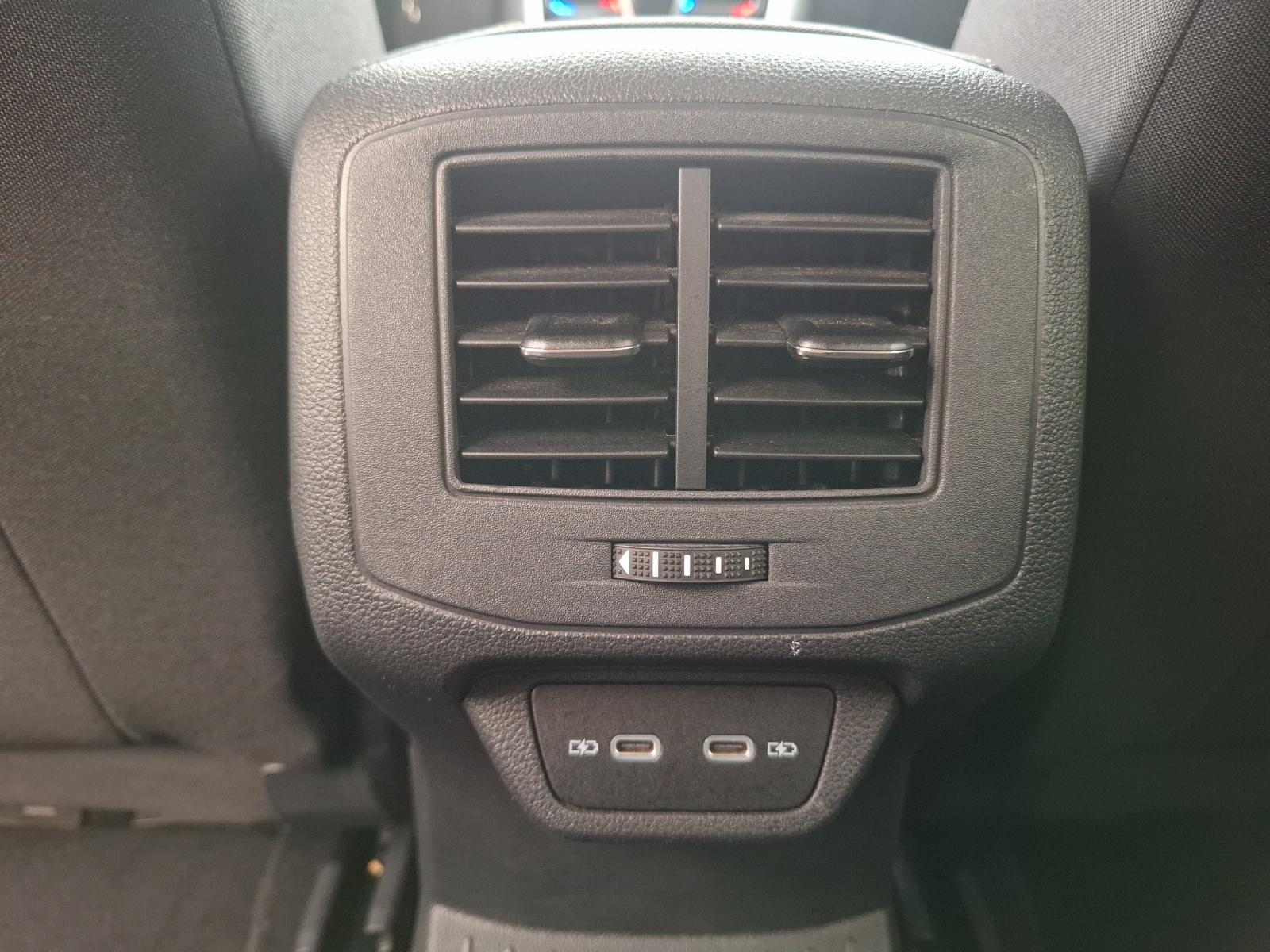 Volkswagen T-Roc TSI Life LED Navi AID App SHZ Park-Assist, миниатюра 24