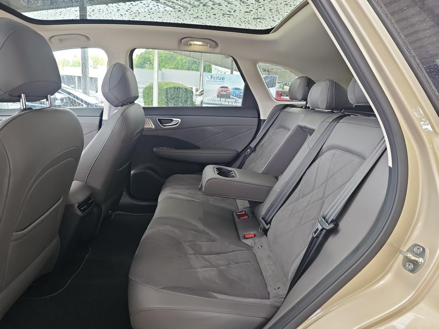 MG S6 EV Lux AWD, Panoramad., Navig., bel. Sitze 36