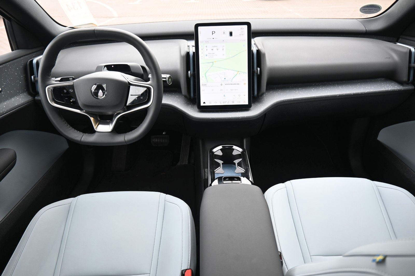 Fahrzeugabbildung Volvo EX30 Twin Performance AWD Ultra*PANO*ACC*20"