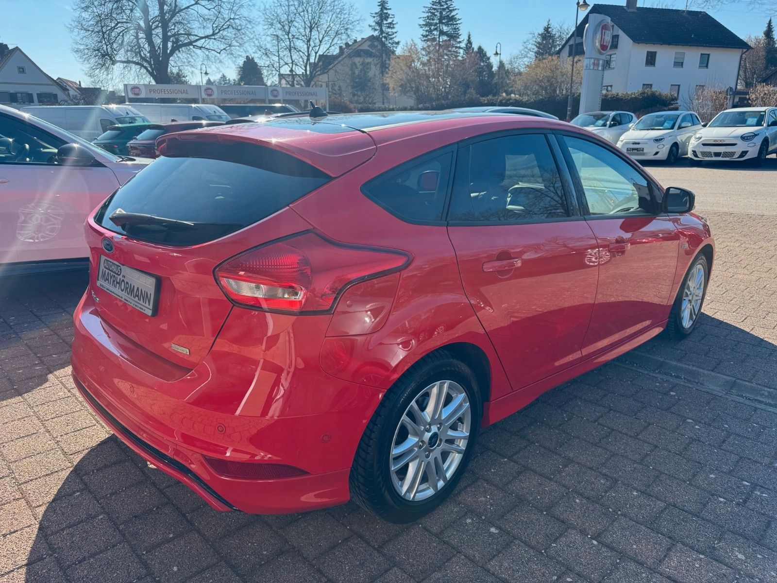 Fahrzeugabbildung Ford Focus Lim. ST-Line Kamera Tempomat Sitzheizung