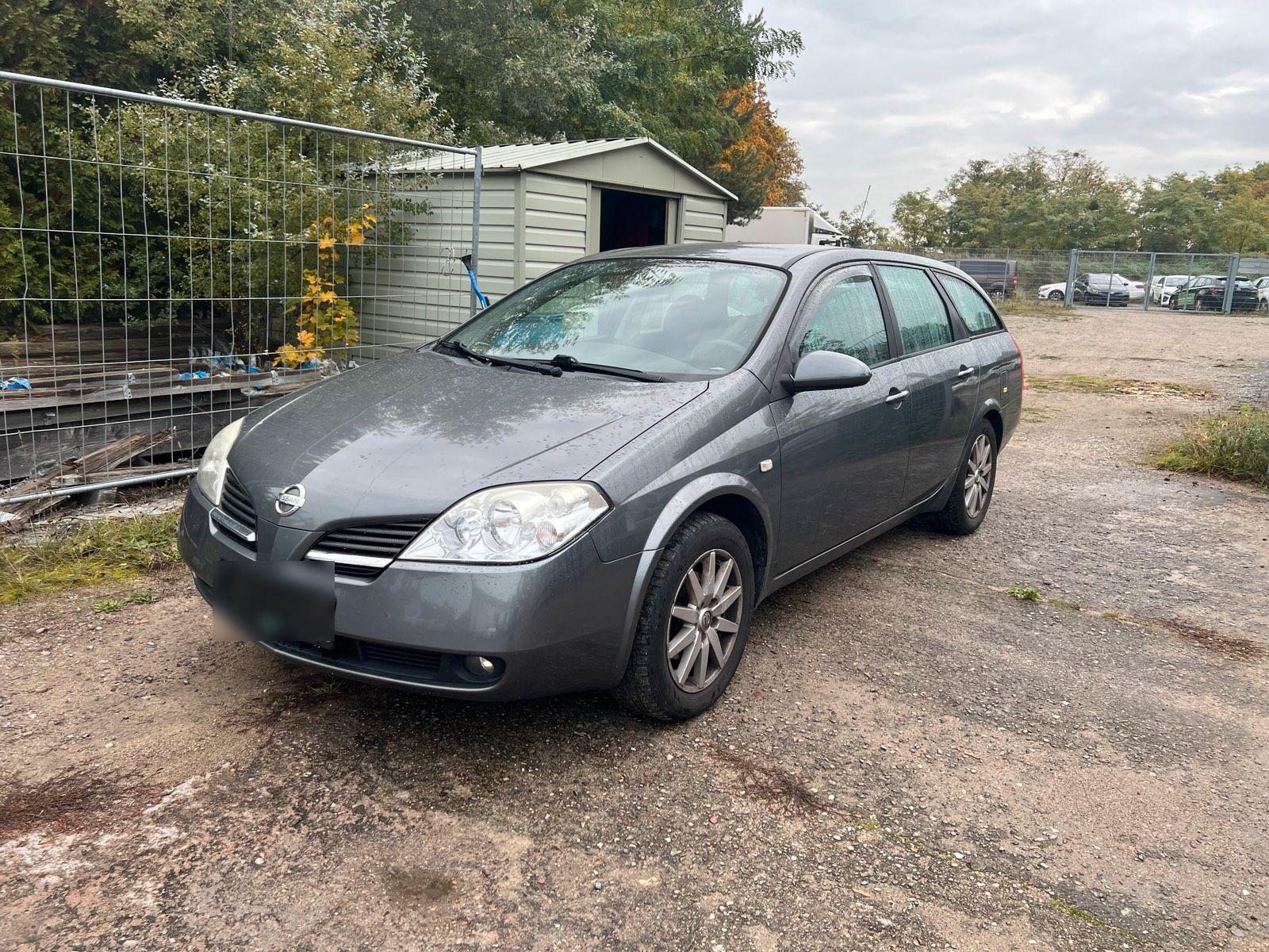 Nissan Primera 2005 — rear view