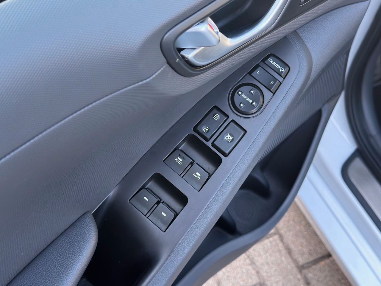Fahrzeugabbildung Hyundai IONIQ EV Premium *Schiebedach*Totwinkel*ACC*LED*