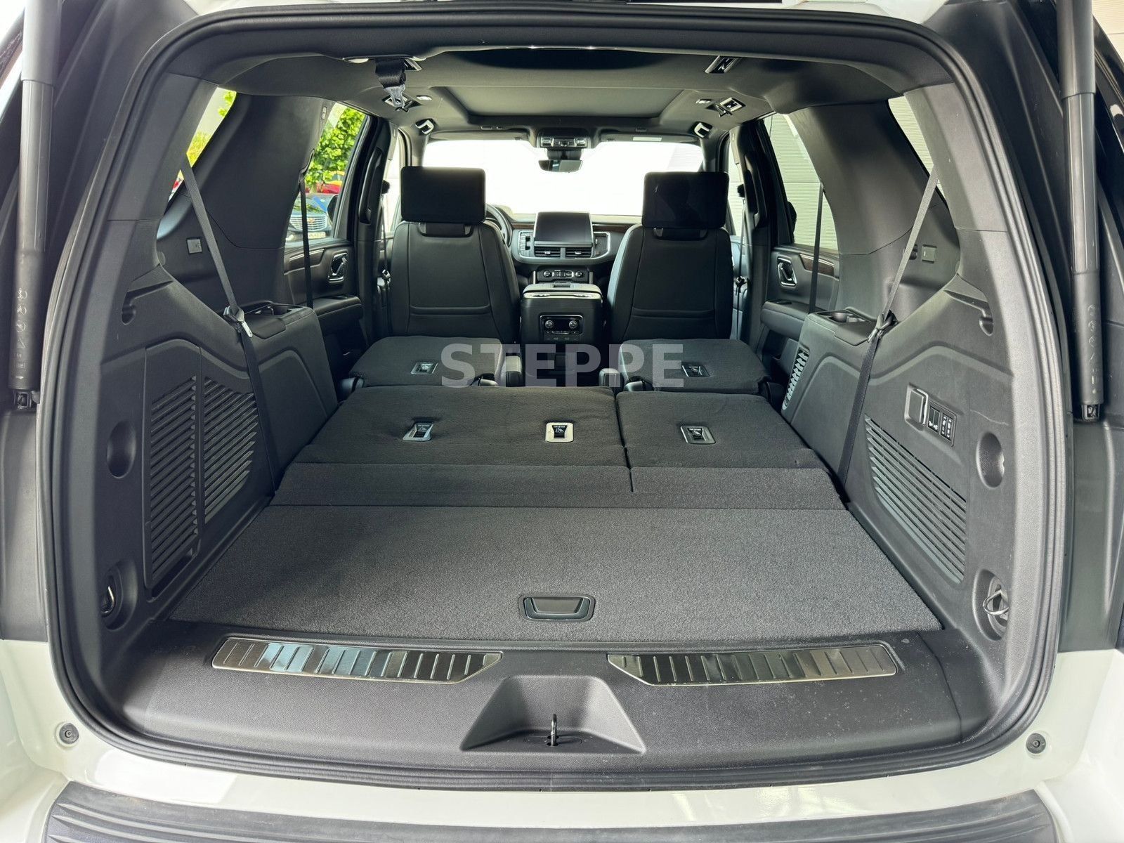 Chevrolet Tahoe 6,2 LPG  High Country AHK  22Alu