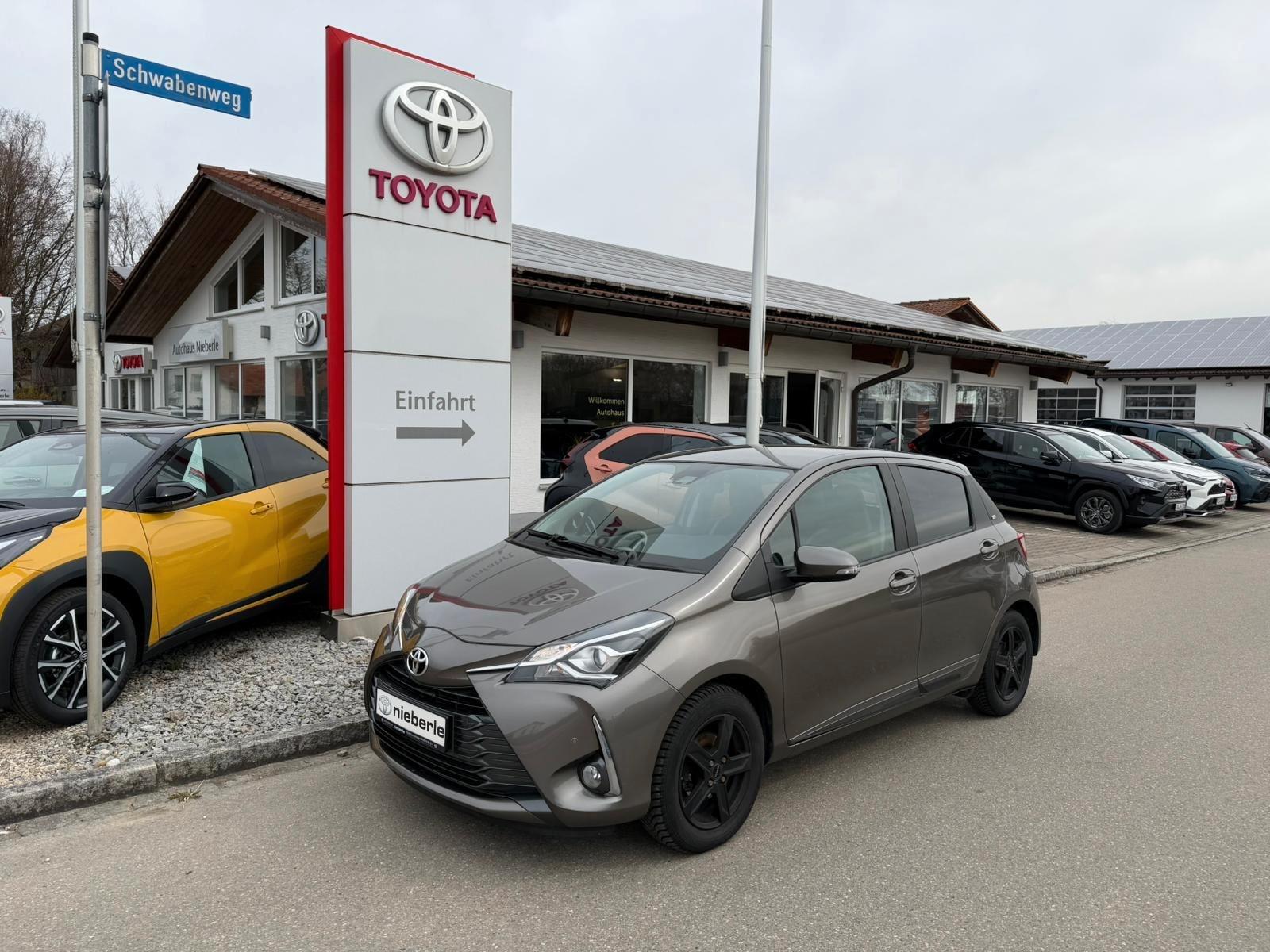 Toyota Yaris Team D *Sitzh.,CarPlay,Kamera*