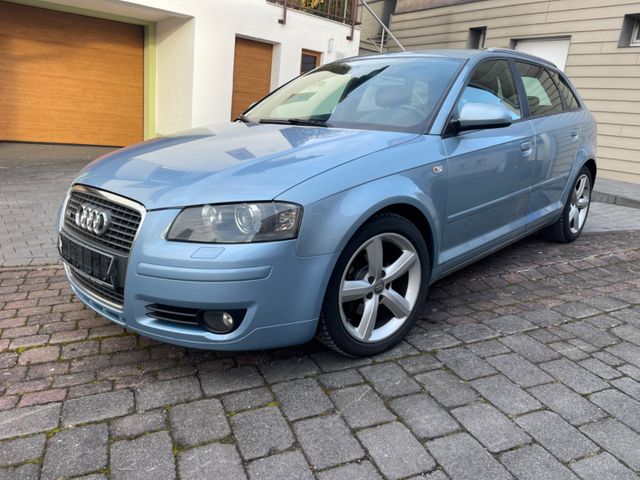 Audi A3 1.6 FSI S line Sportpaket plus Sportback