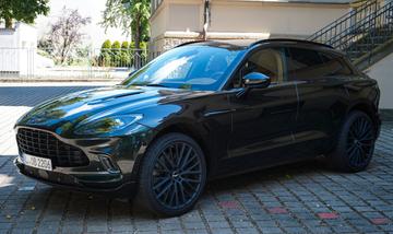 صورة 1 لـ 2021 Aston Martin DBX