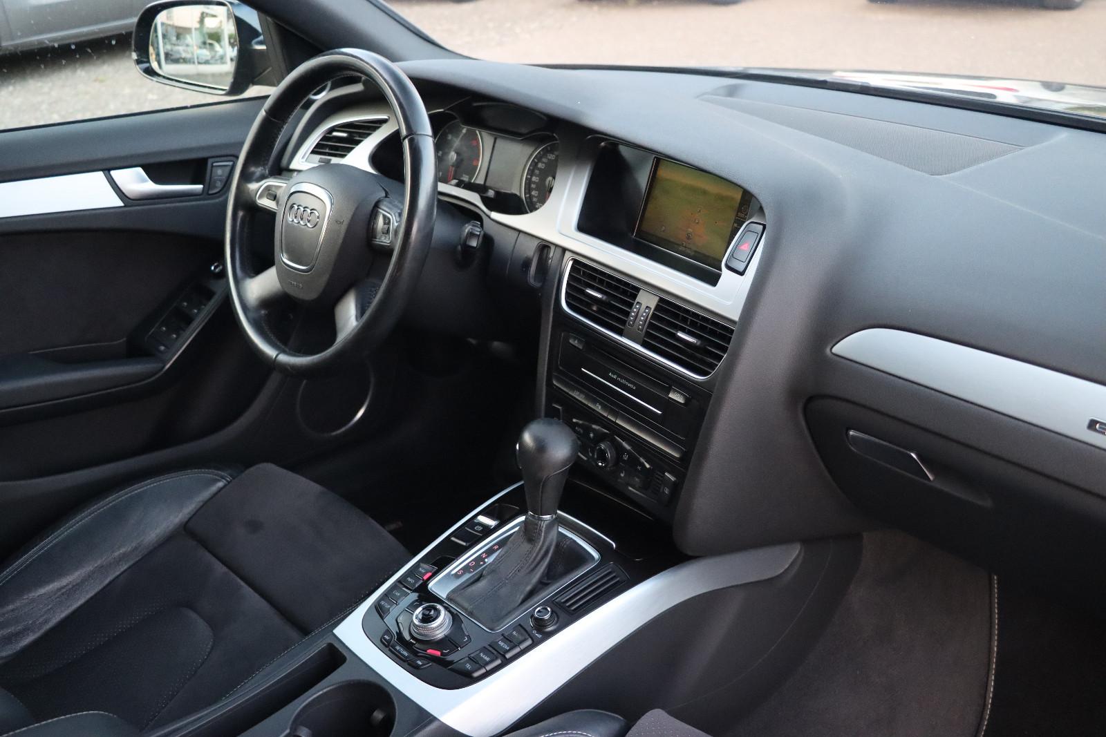 AUDI A4 AVANT - S LINE - 239 CV - BVA