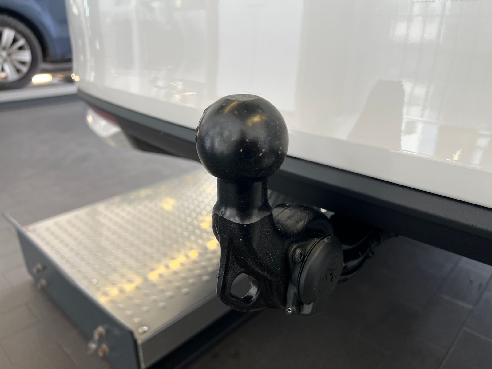 Fahrzeugabbildung SKODA Octavia Combi Tour 2.0 TDI DSG *AHK, LED, ACC, K