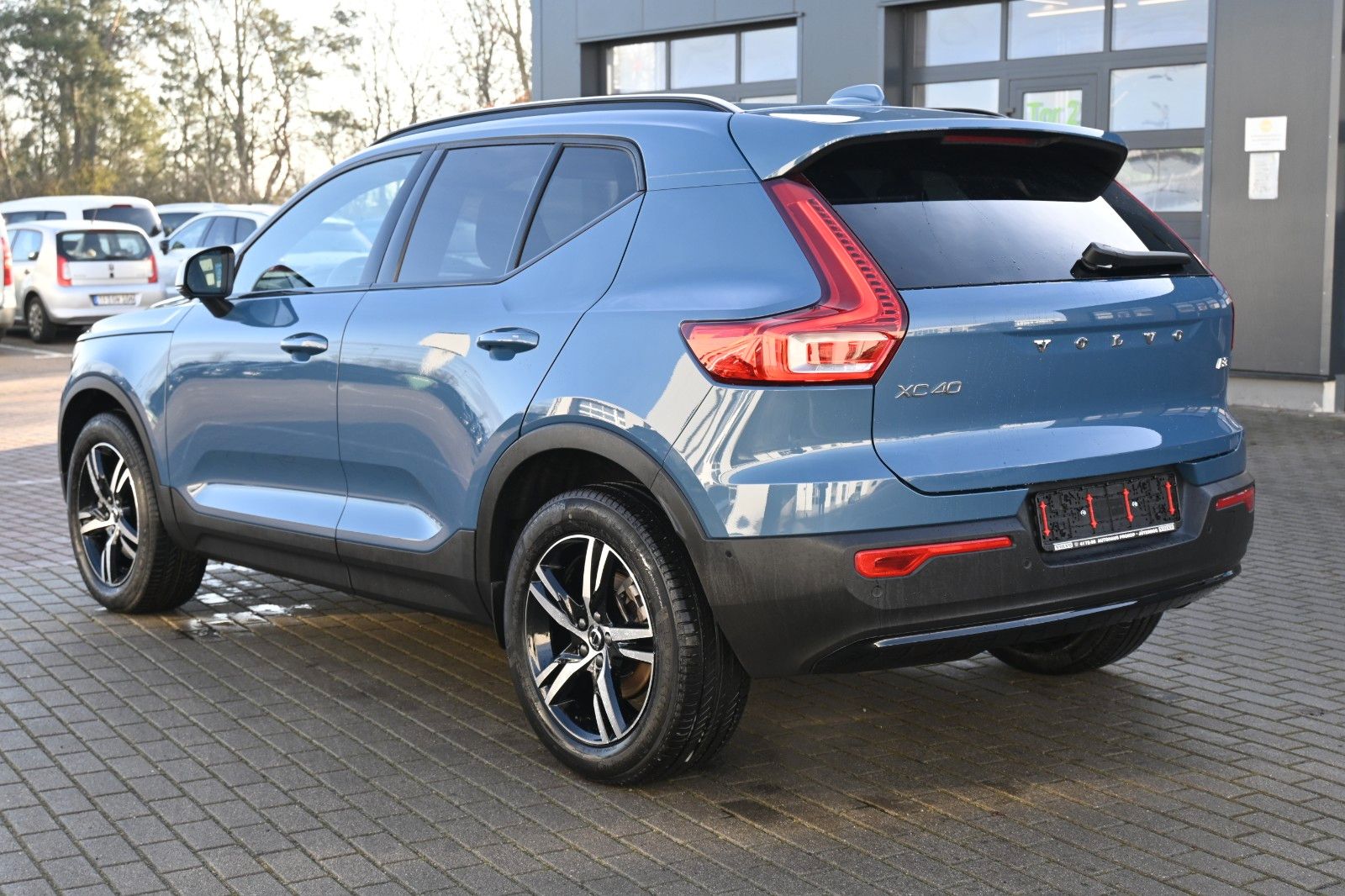 Fahrzeugabbildung Volvo XC40 B3 DKG Plus Dark*360°*PANO*ACC*AHK