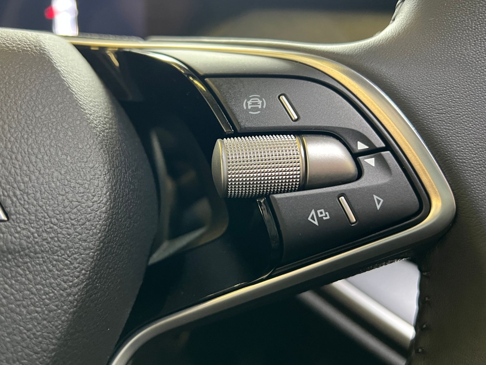 Fahrzeugabbildung SKODA Elroq 50 TOUR *AHK,Navi,19"-Felge*