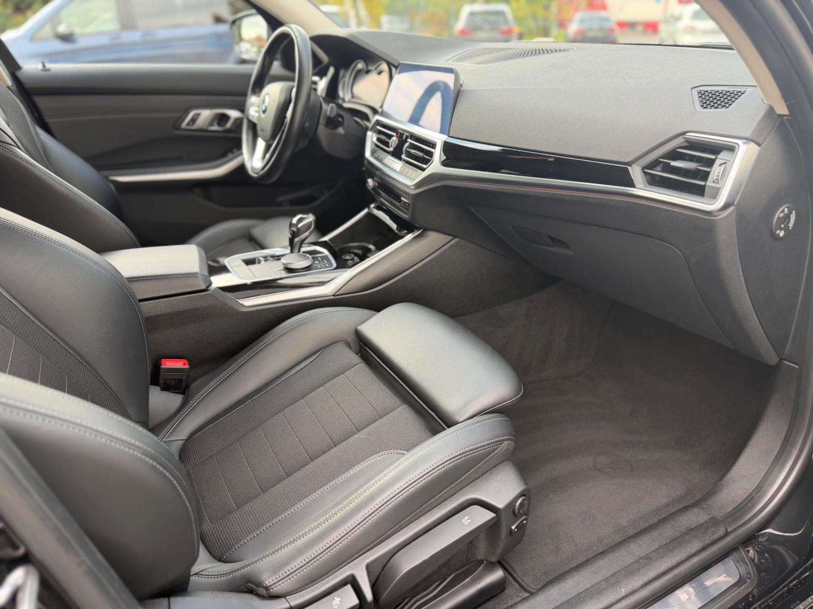 BMW 318d Touring  SportLine*ACC*AMBIENTE*17-ZOLL*LED