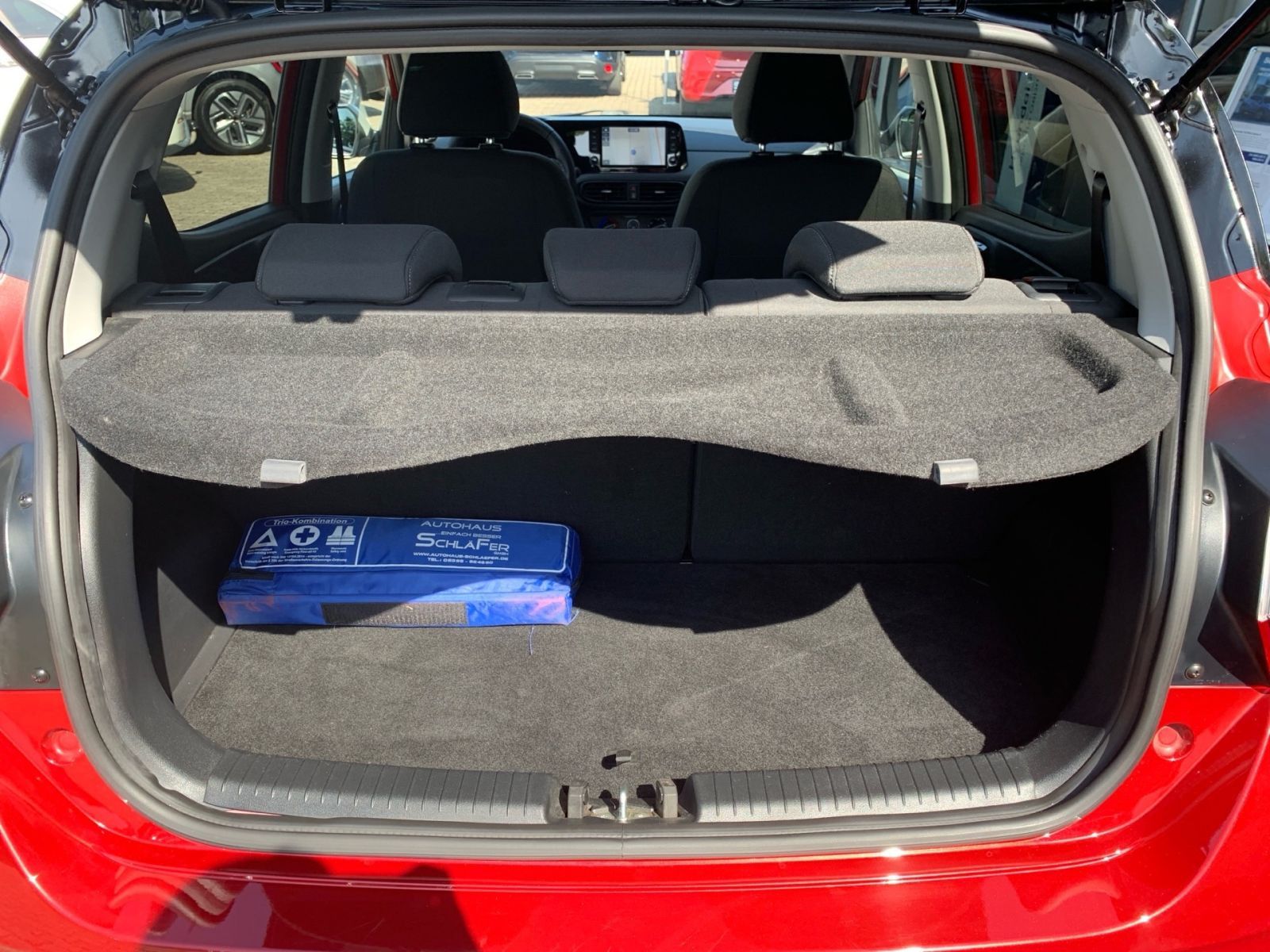 Fahrzeugabbildung Hyundai i10 1.2 PDC Navi Kamera 8Fach Bereift