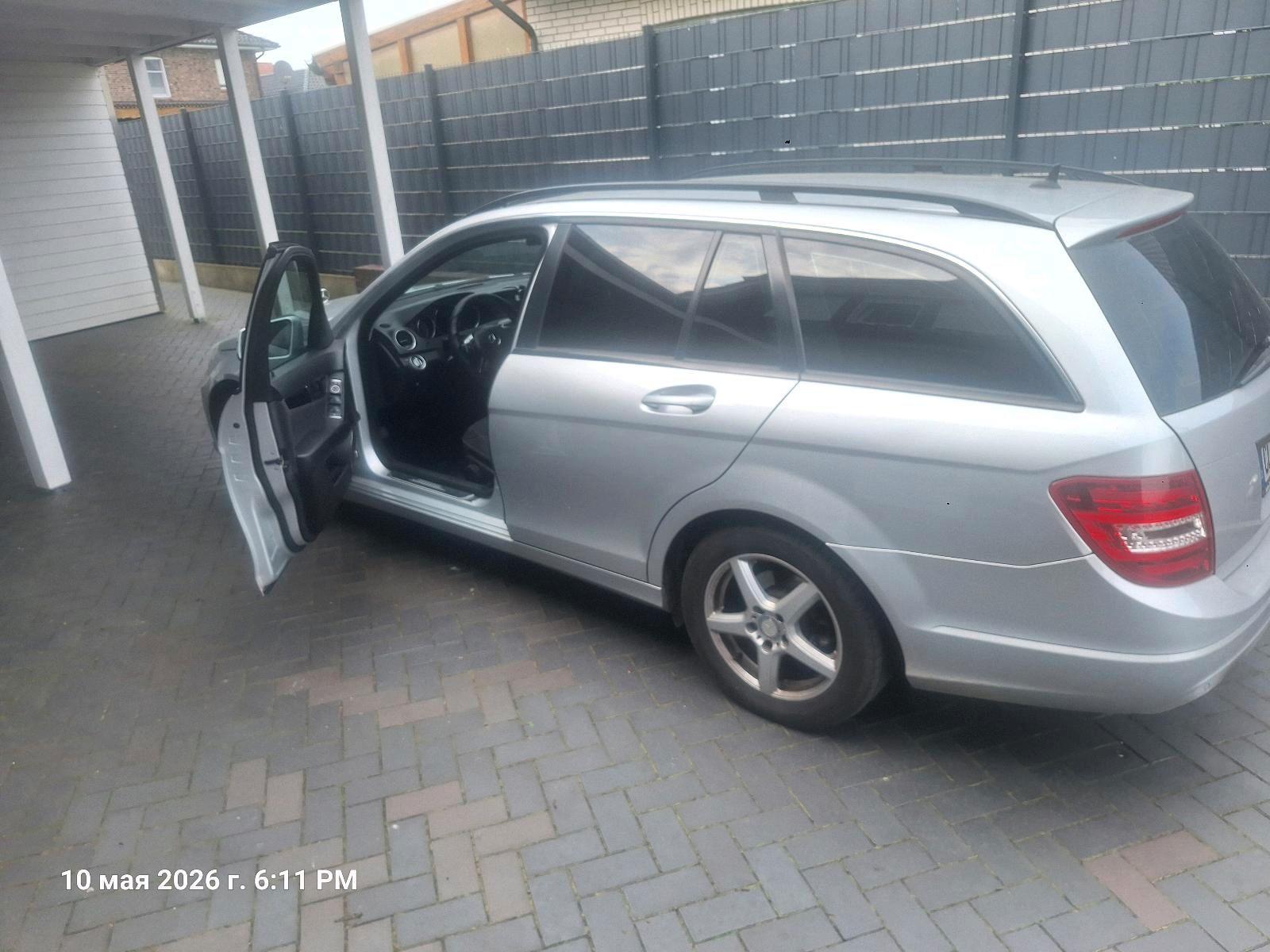 Mercedes-Benz C200 2011 — engine 136 HP (100kW)