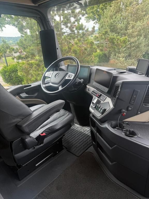 Fahrzeugabbildung Mercedes-Benz Actros 2553 L 6x2 6-Pferde Pop-Up Pop-Out
