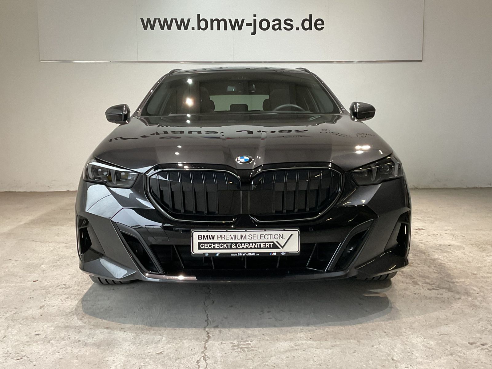 Fahrzeugeinzelansicht 6 Fahrzeugabbildung BMW 540d xDrive Touring M Sportpaket Pro DAB LED AHK