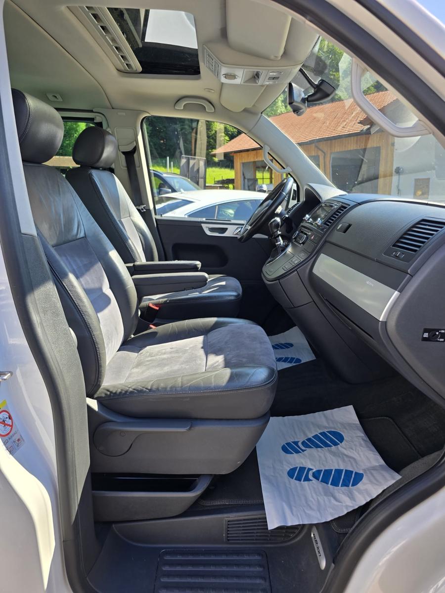 Volkswagen T5 Transporter Bus Multivan Edition 25