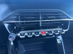 Foto Nummer 16: PEUGEOT 208