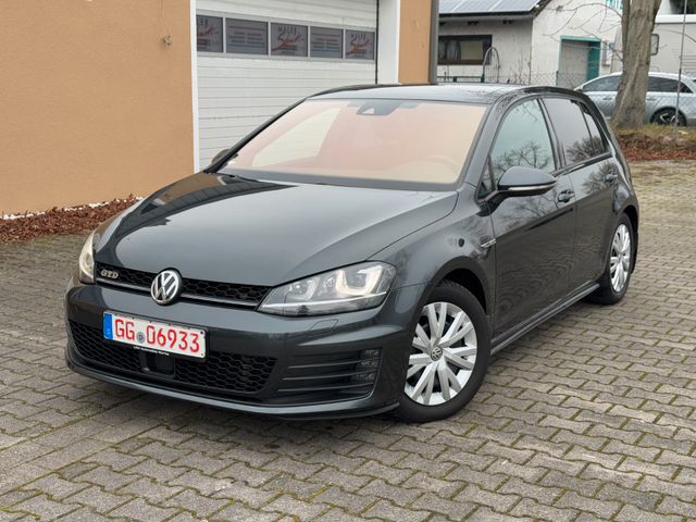 Volkswagen Golf VII Lim. GTD BMT*PANO*DISTRONIC*LEDER*VOLL*