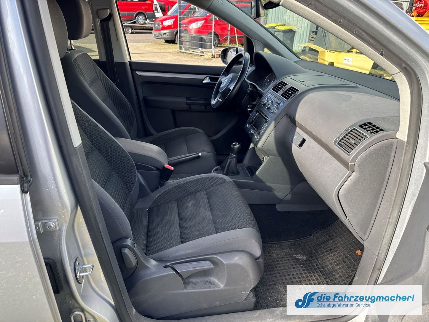 Fahrzeugabbildung Volkswagen Touran Comfortline Navi Dyn. Kurvenlicht *EXPOR