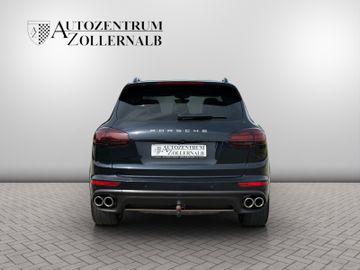 Porsche Cayenne - 5