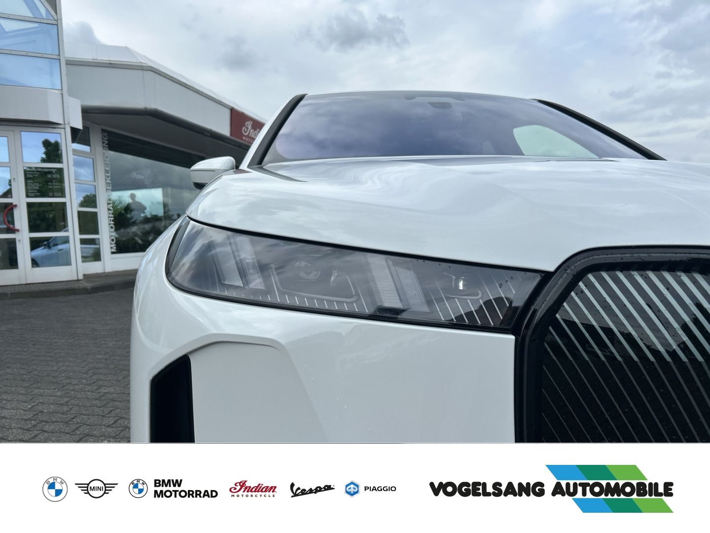 Fahrzeugabbildung BMW iX xDrive45 M Sport 0,25% Dienstwagenversteuerun