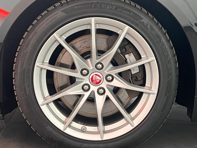 Jaguar F-Type Coupe P300 Pano*Xenon*Facelift