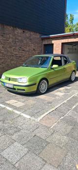 Volkswagen VW Golf Cabrio 1,6 TÜV Erdbeerkörbchen You... - Volkswagen Golf: Cabrio, 1er