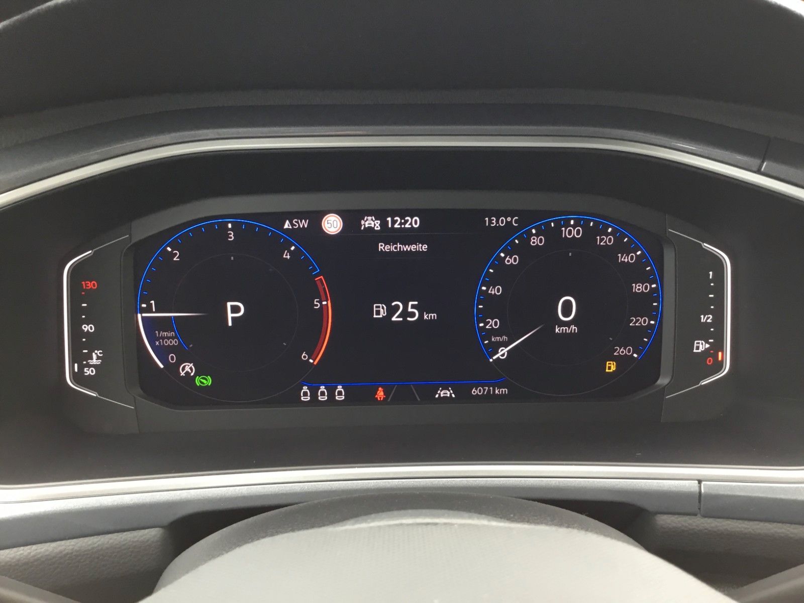 Fahrzeugabbildung Volkswagen T-Roc 2.0 TDI DSG Style+LED+AHK+ACC+Kamera