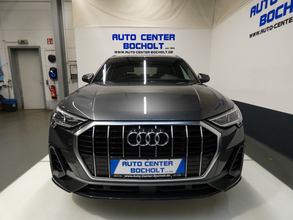 Image of Audi Q3