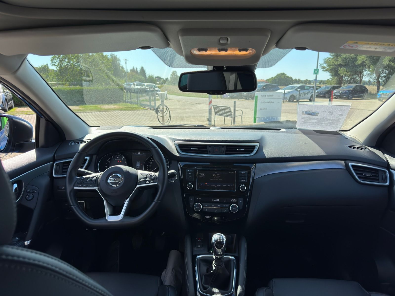 Fahrzeugabbildung Nissan Qashqai Akari 140PS 6-Gang*360°CAM*Pano*StHz*Led