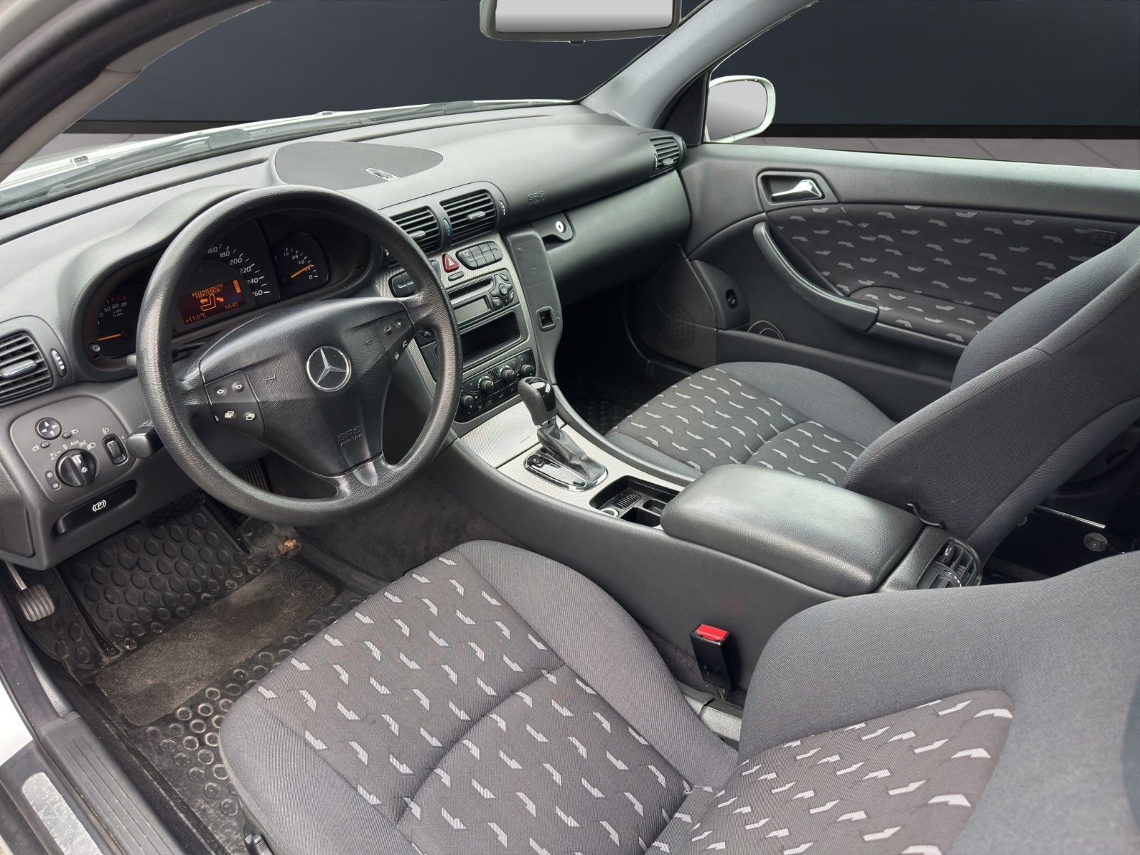 Fahrzeugabbildung Mercedes-Benz C 180 C180 Sportcoupé*Automatik*TÜV*Neu*