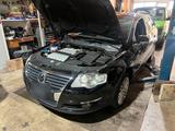 Volkswagen Vw Passat R32 schlacht fest - Volkswagen Passat: 32