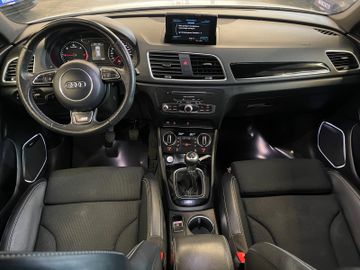 Audi Q3 sport 2,0 TDI S-LINE*LED*NAVI*AHK*HIFI*DAB*