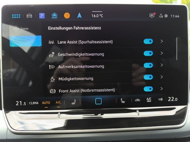 Fahrzeugabbildung Volkswagen Golf VIII Variant 2.0 TDI SCR DSG Goal LED PLUS