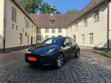 Tesla Model Y Dual Motor AWD LongeRange - graue Tesla Model Y